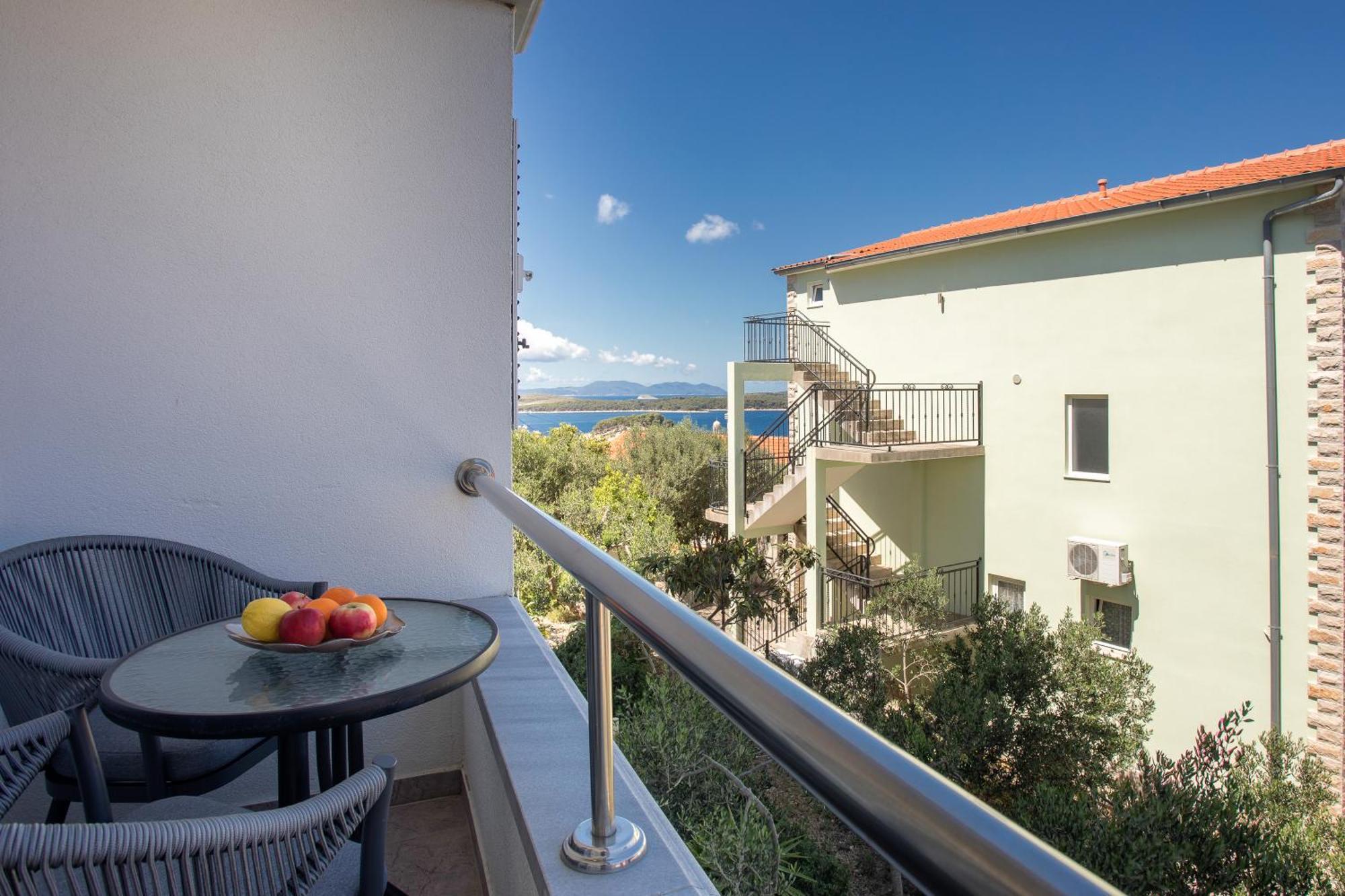 Apartmani Jakic 2 Хвар Экстерьер фото